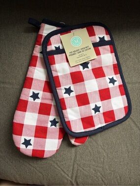 Martha Stewart Oven Mitt/Pot Holder set